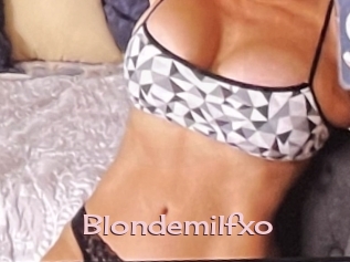 Blondemilfxo