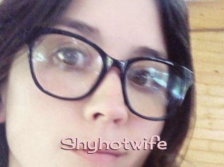 Shyhotwife